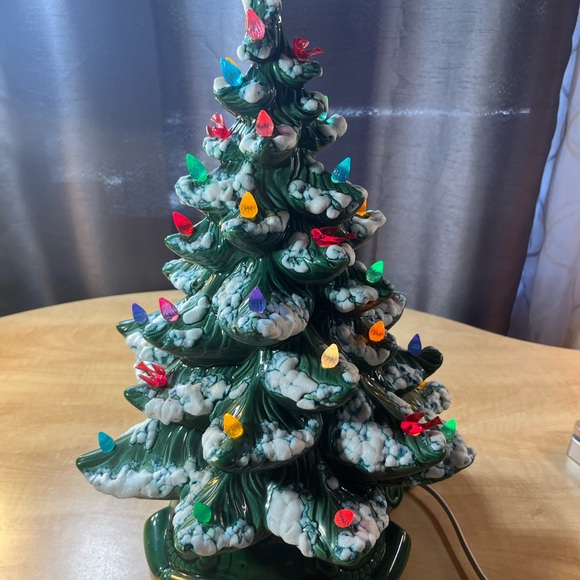 Vintage Ceramic Atlantic Mold Flocked Musical Christmas Tree Birds Light